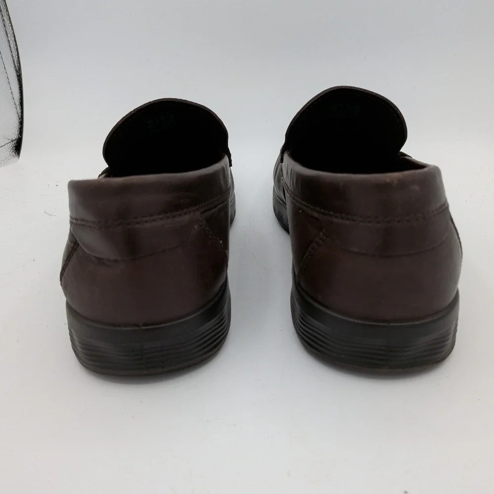 Ecco brand model